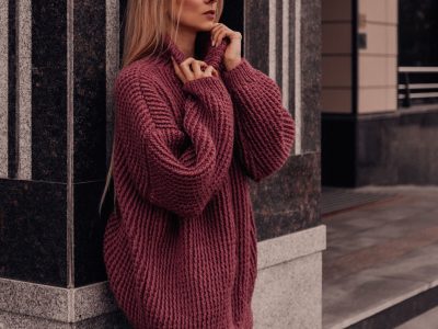 С чем носить объемный свитер: 8 способов на любой вкус