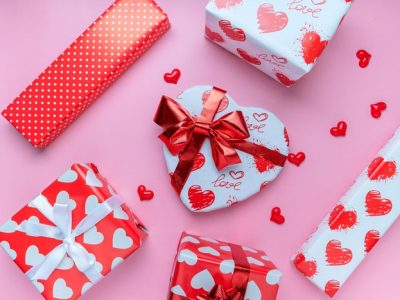 Подборка подарков для любимых ко Дню влюбленных